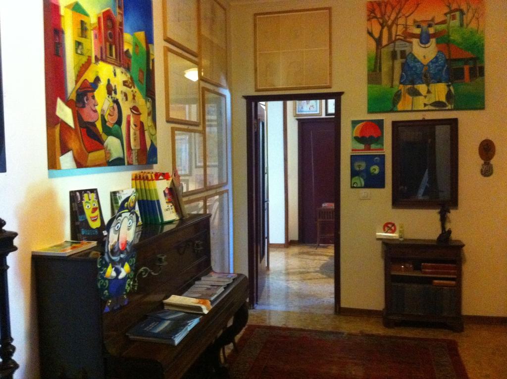 La Casa Creativa Bed and Breakfast Lomnago Rum bild