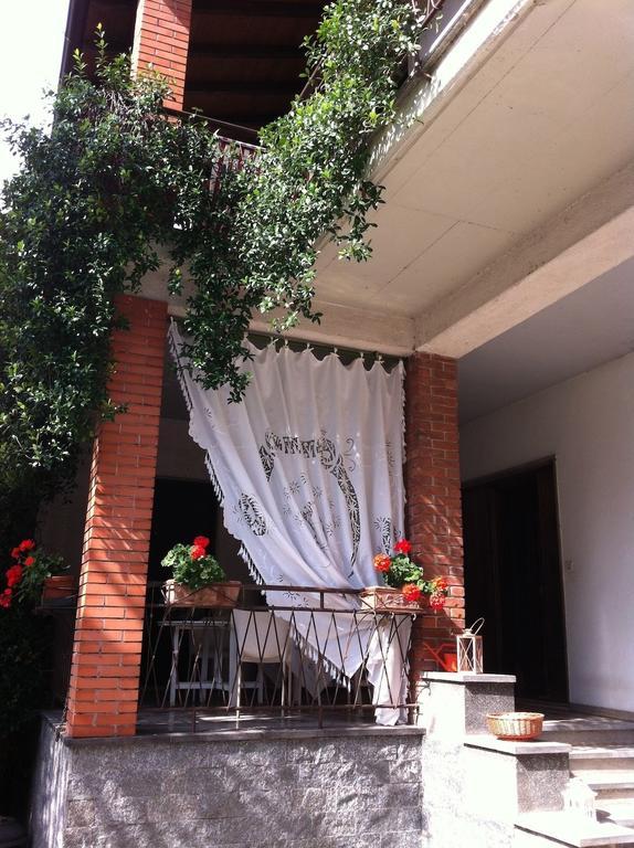 La Casa Creativa Bed and Breakfast Lomnago Exteriör bild